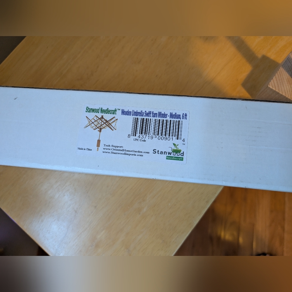 Stanwood Wooden Yarn Swift with Original Box, Made In China - Picture 3 of 8